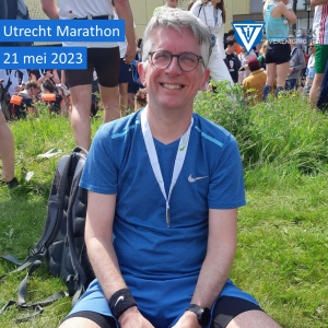 Paul na de finish van zijn halve marathon