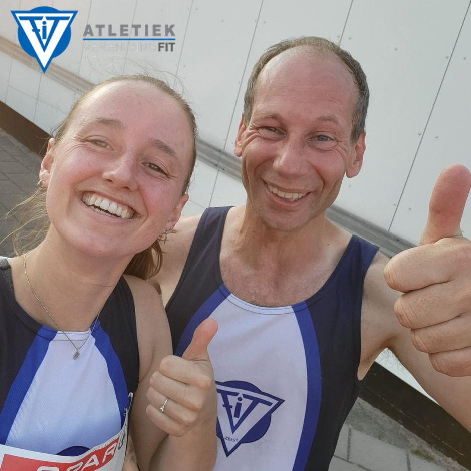 Evelien en Paul steken hun duim omhoog: dik tevreden met het rendement in Hilversum